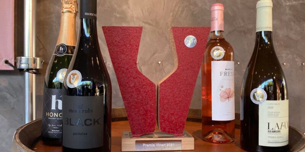 Una vegada més s’han realitzat els premis Vinari, per triar els millors vins escumosos i tranquils joves. Enguany, ja comptem d’entrada amb varis vins i escumosos entre les nostres ofertes que han estat guardonats amb aquests premis, amb els gran or, or i plata.